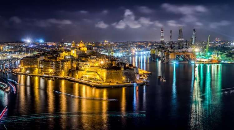 Vista su Fort San Angelo e il Grande Porto